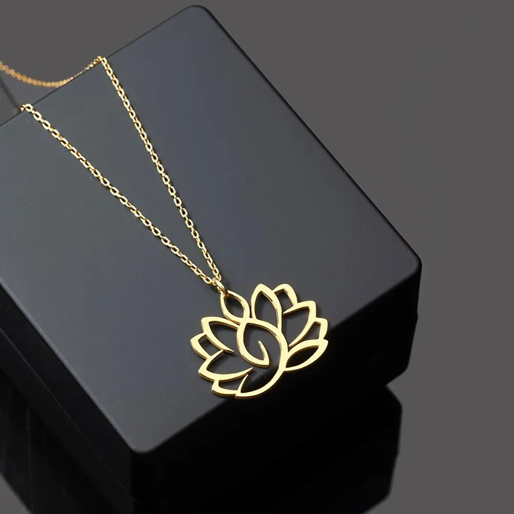 Collier Lotus