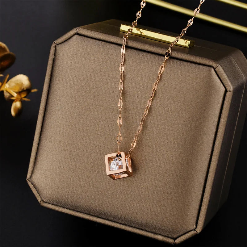 Pendentif Cube Crystal